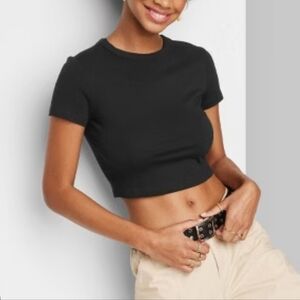 NWOT: Women's Black Fitted Crop Top - XL